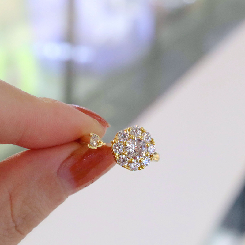 Good Luck Comes Ring Design