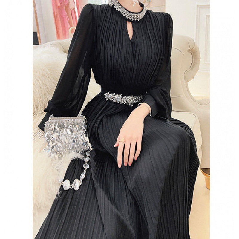 Chiffon Dress Image 3