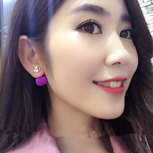 Black Cube-Shaped Earrings