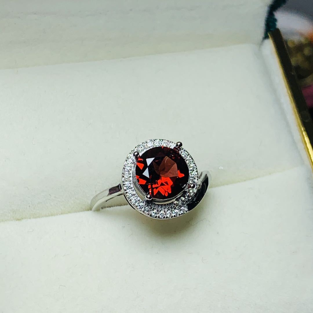 Women's Fashion Personalized Garnet Ring - White Gold
