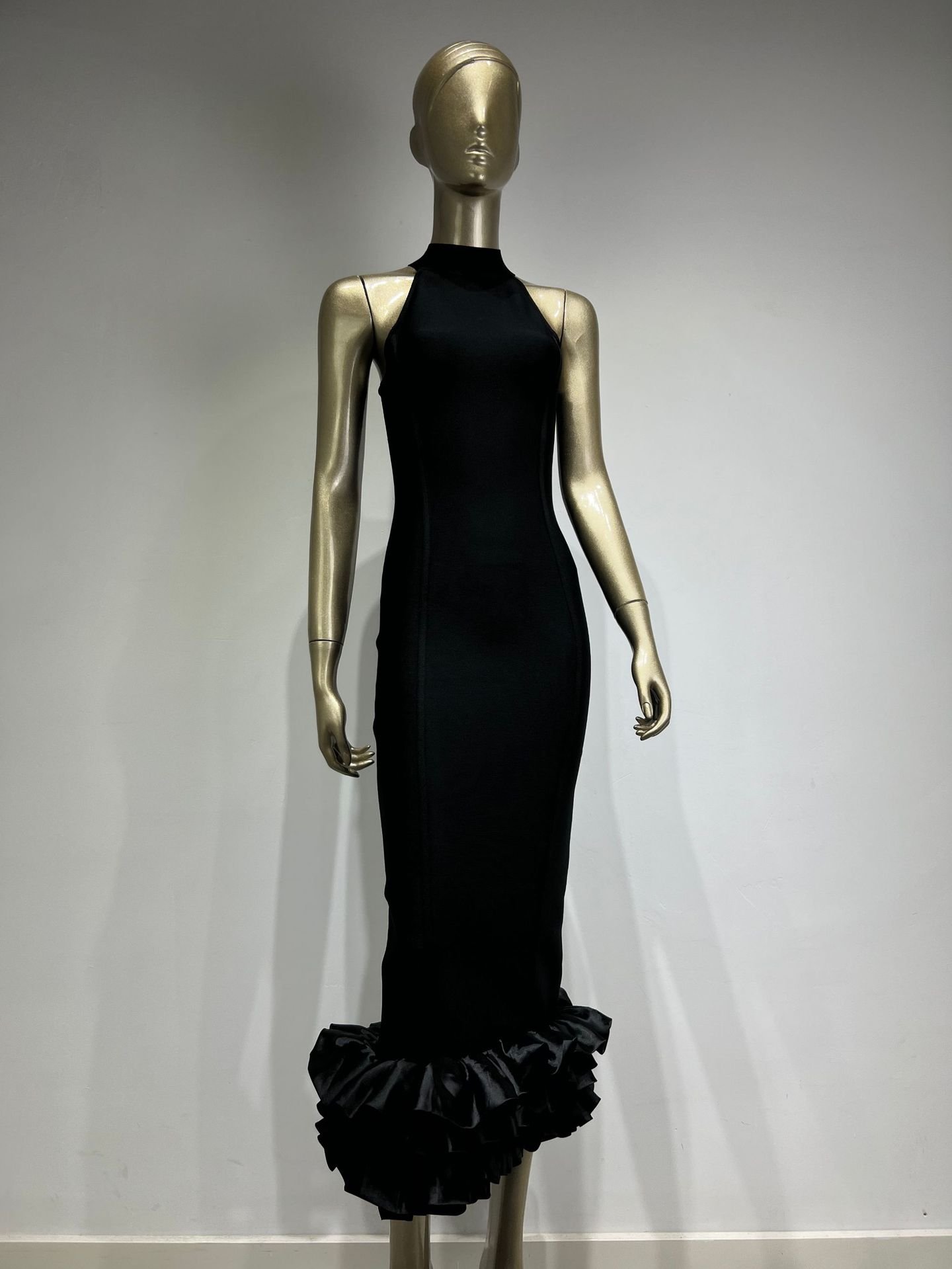 Elegant Sleeveless Cascading Skirt Party Dress