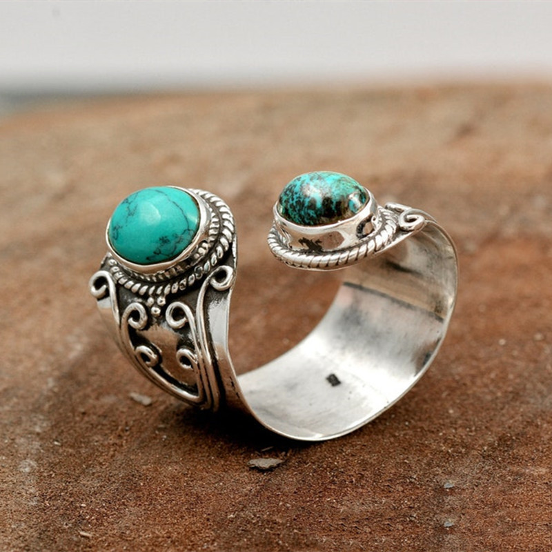 Elegant Design of the Vintage Ring
