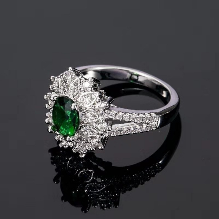Green Zircon Ornament Ring Image 5
