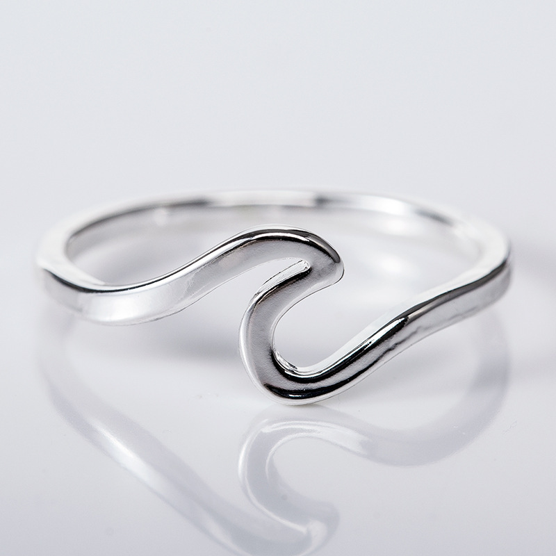 Women's Fashion Simple Wave Ring - Image 4
