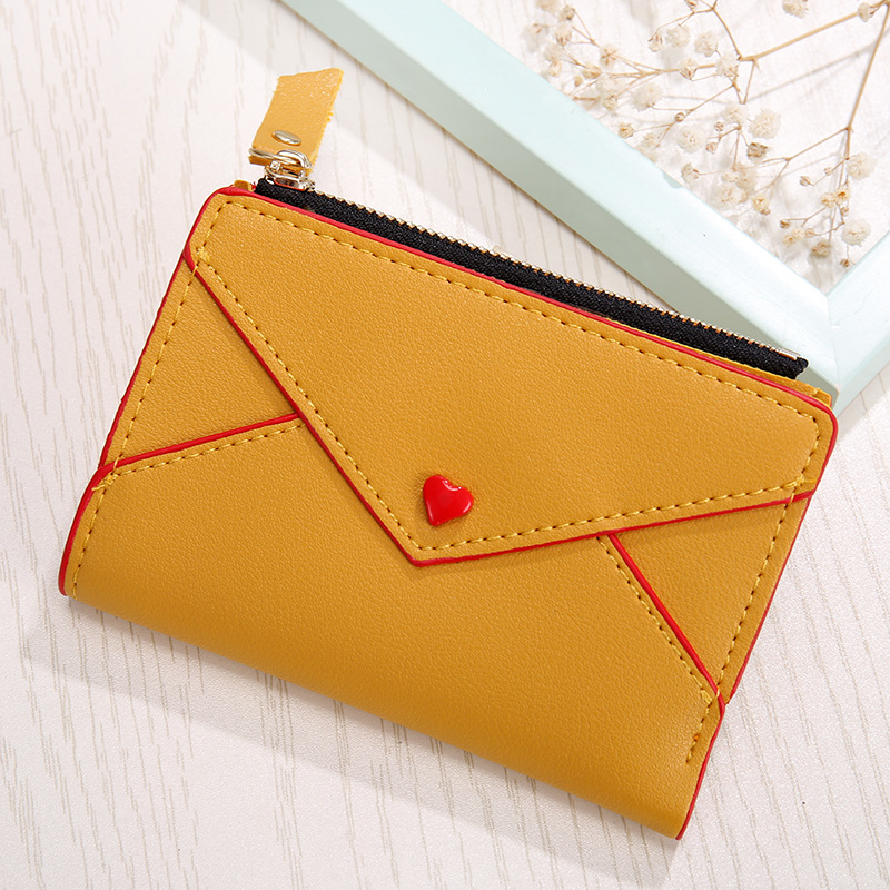 Heart-shaped Card Bag Image 4