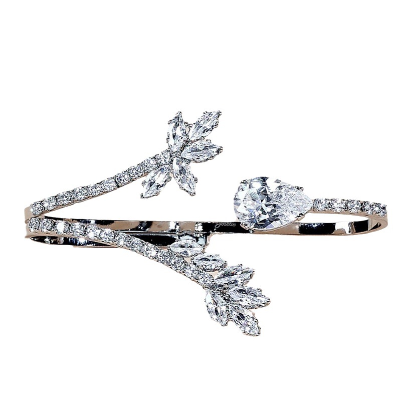 Zircon Bracelet Image 5