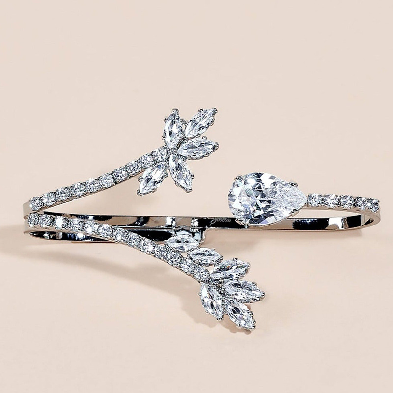 Zircon Bracelet Image 4