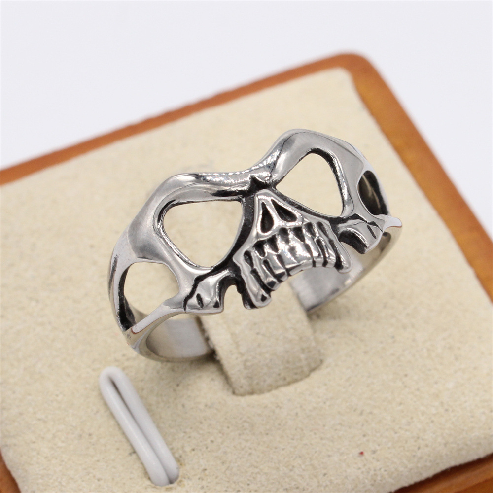 Retro Skull Mask Men's Titanium Steel Ring Image 3