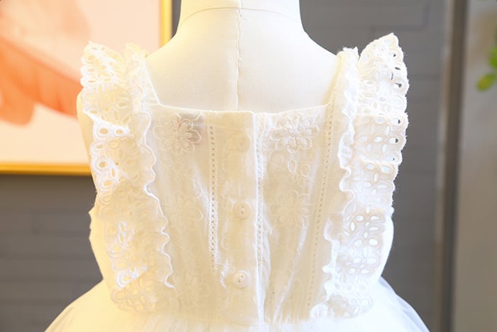 Dress detail 3