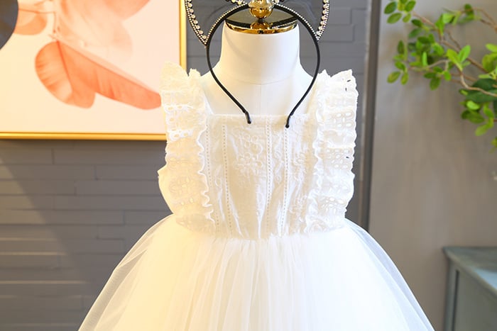 Dress detail 4