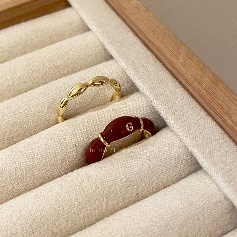 Versatile Ring for Any Occasion