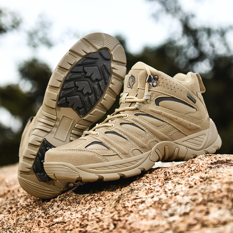 Outdoor Hiking Boots - Black Close-Up