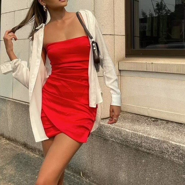 Off-shoulder Pleated Dress Image 8
