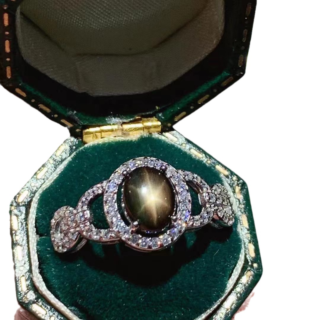 Natural Star Sapphire Ring Image 5