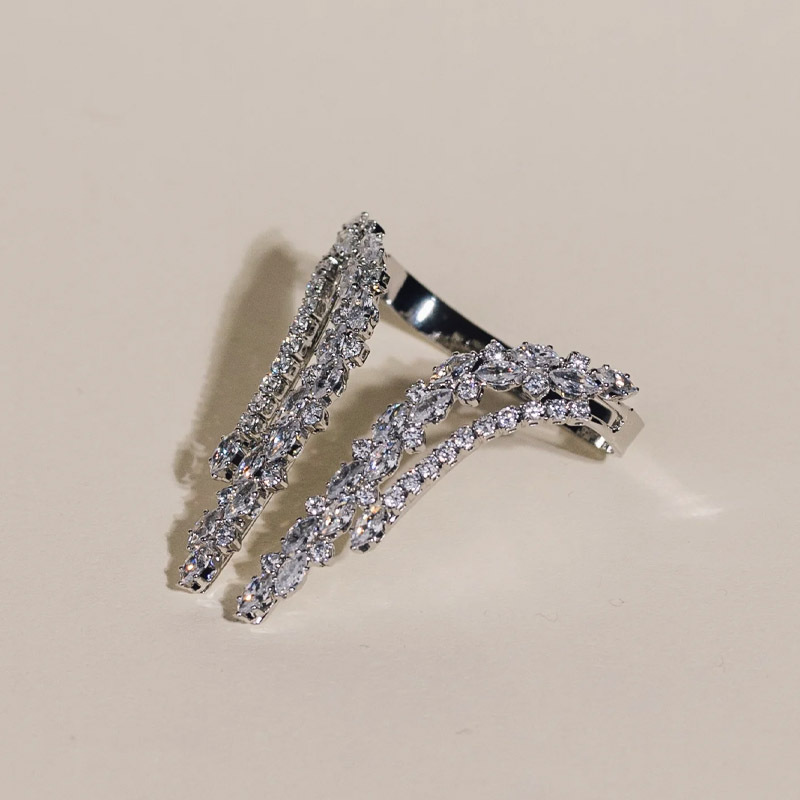 Elegant Design of Zircon Ring Diamond Bracelet