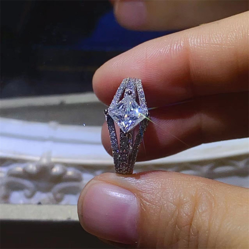 Moissanite Diamond Ring Image 3