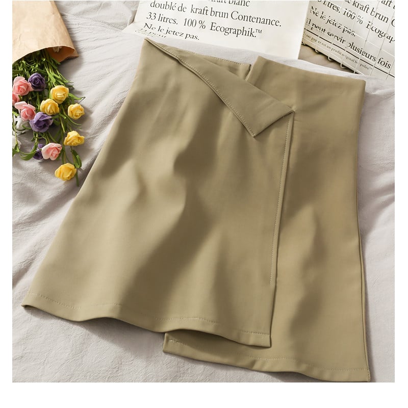 Model wearing Irregular High-waisted Slim All-match Skirt