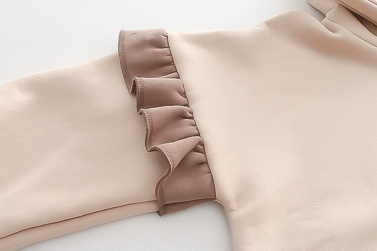 Hooded Sweater Image 8