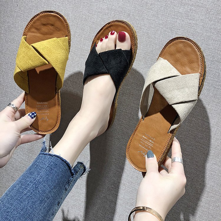 Trendy Tassel Details