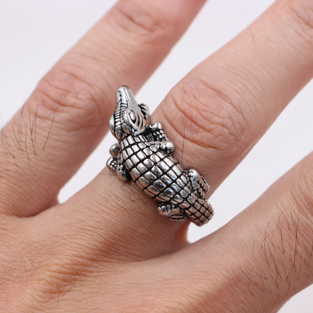 Crocodile Nightclub Alloy Ring - Image 2