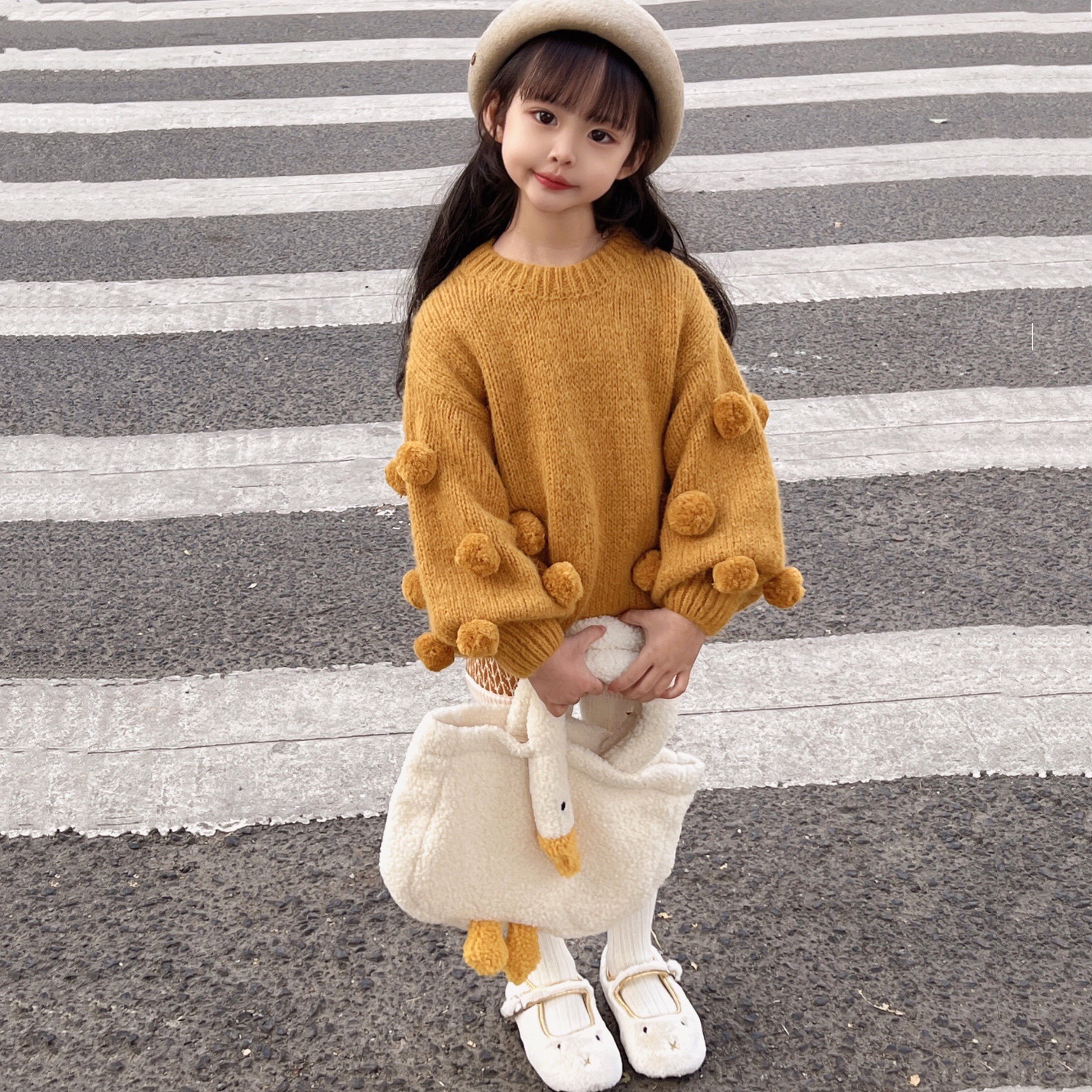 Girls' Pullover 1