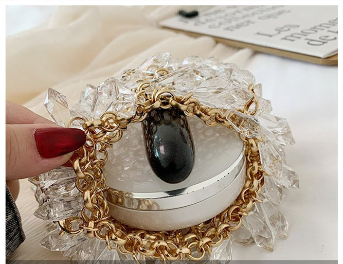 Sweet Fashion Beaded Clutch - Image 8