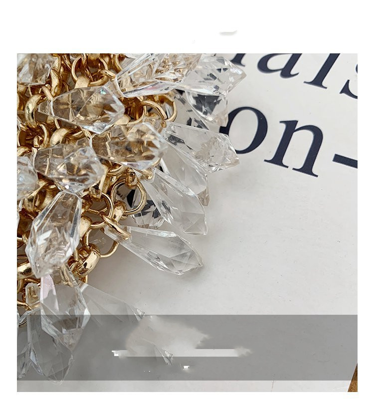 Sweet Fashion Beaded Clutch - Image 3