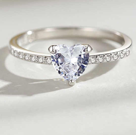 S925 Sterling Silver Ring with Simulation Diamond