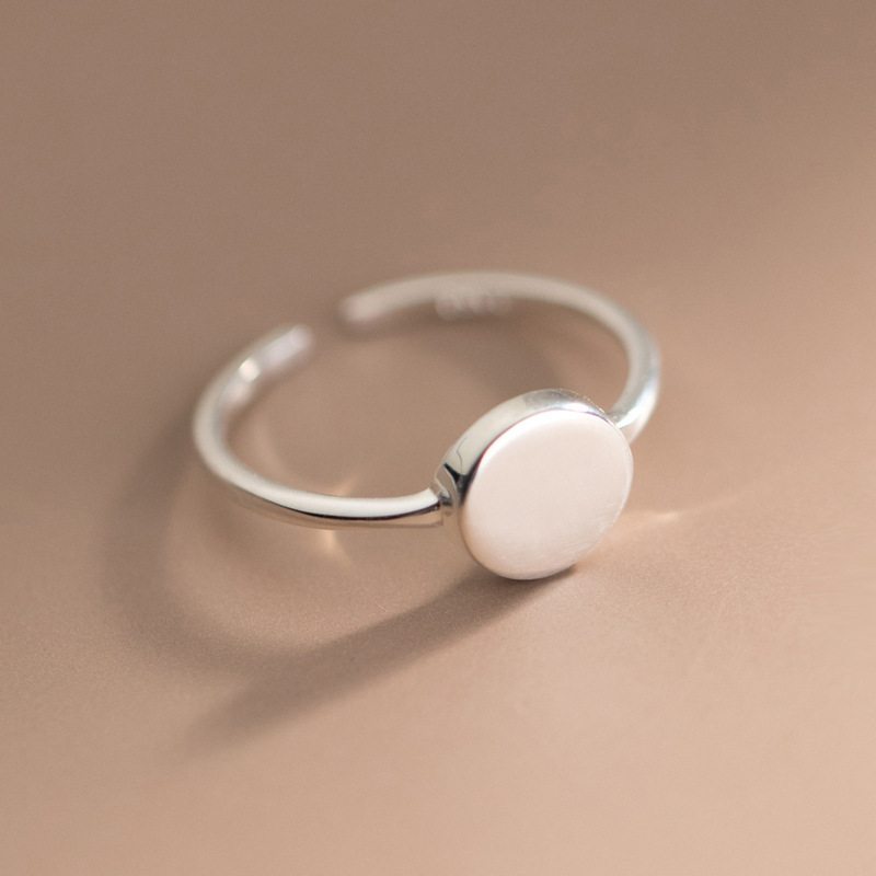 Simple Glossy Round Ring 4