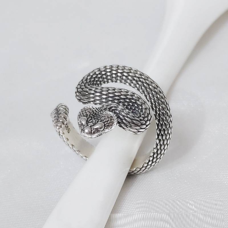 Snake Ring Image 3