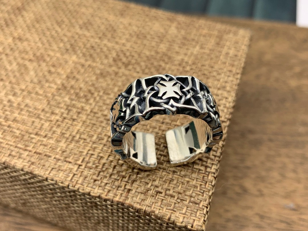  Cross Ring Vintage Image 4