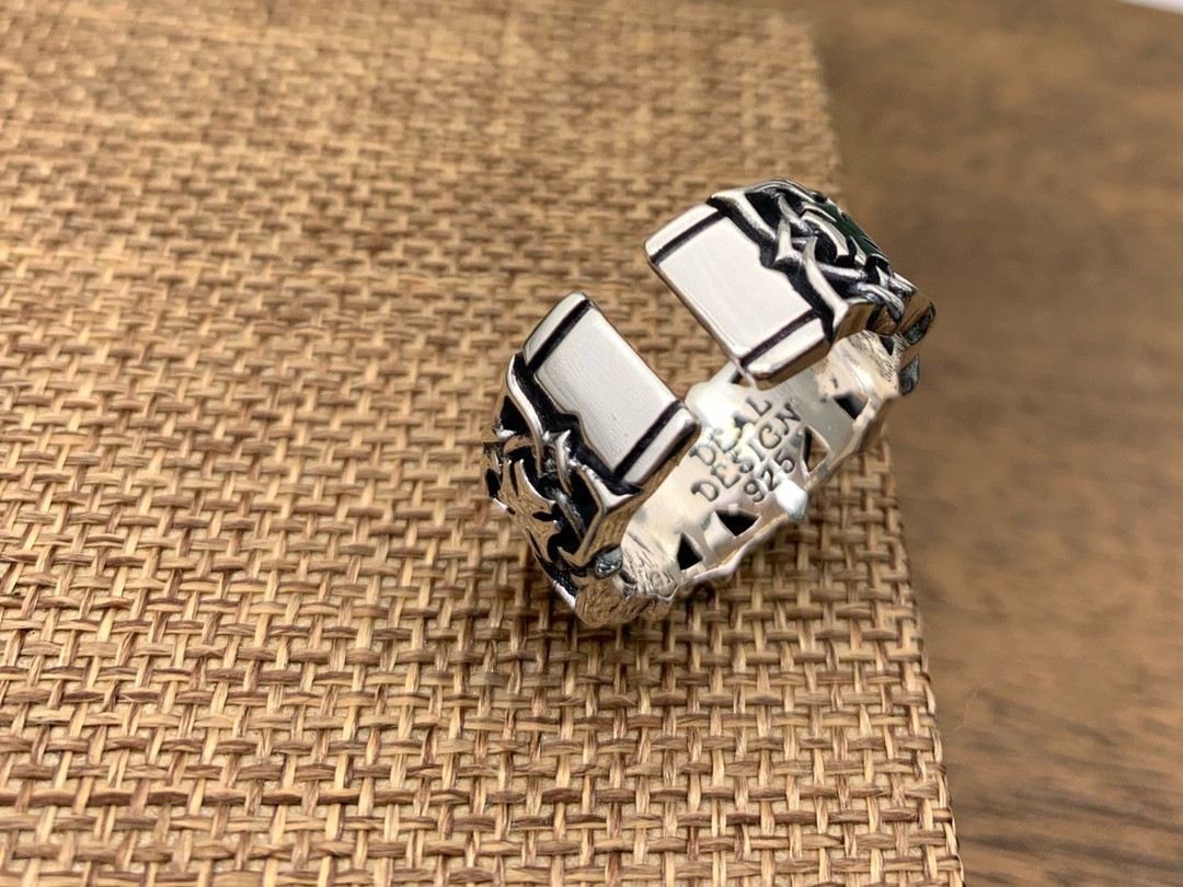  Cross Ring Vintage Image 3