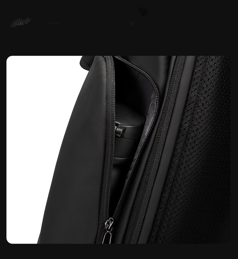 Men's Backpack Image 4