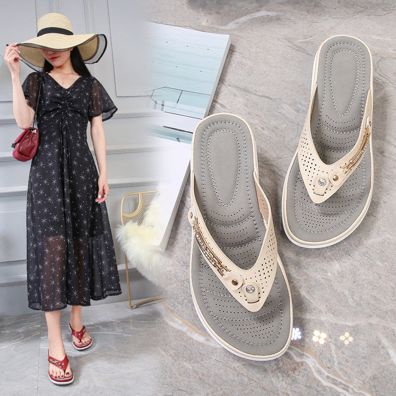 Women's Metal Buckle Beach Sandals