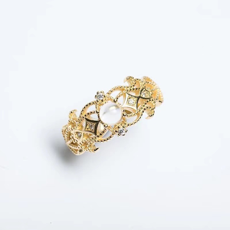 Women's Adjustable White Crystal Inlaid Ring Image 4