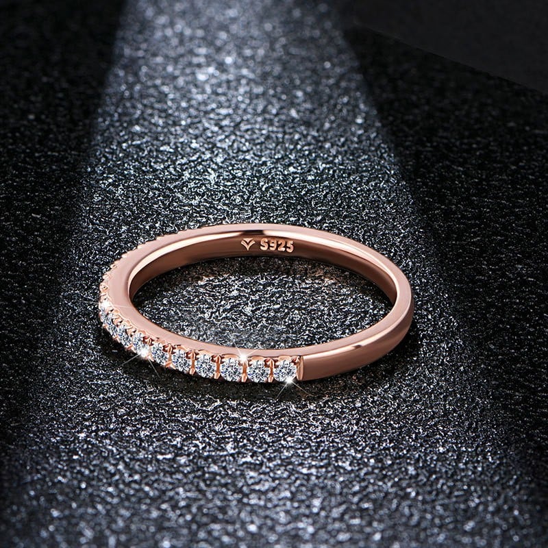 Unique Starry Moissanite Design
