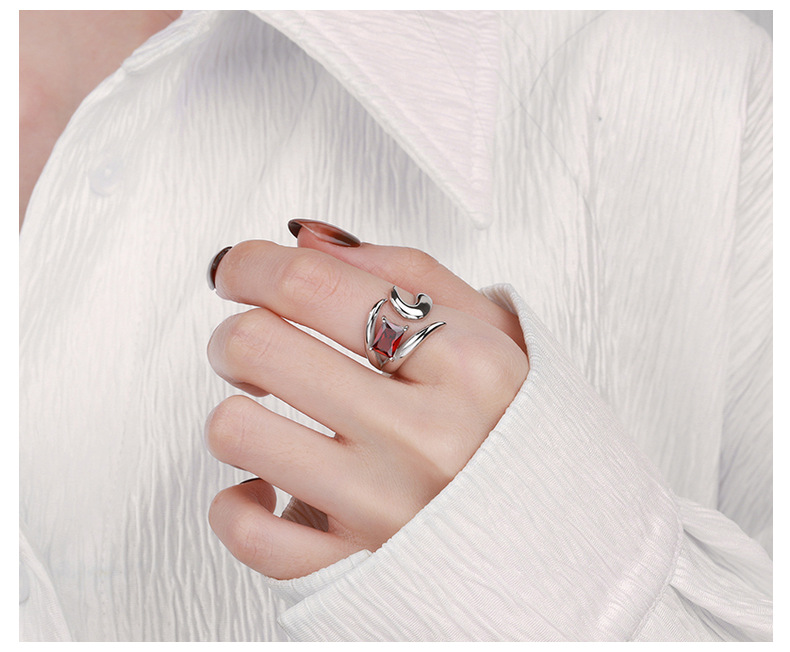 Platinum Color Option of Ring