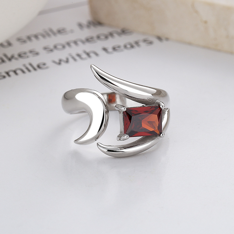 Elegant Design of Zircon Ring