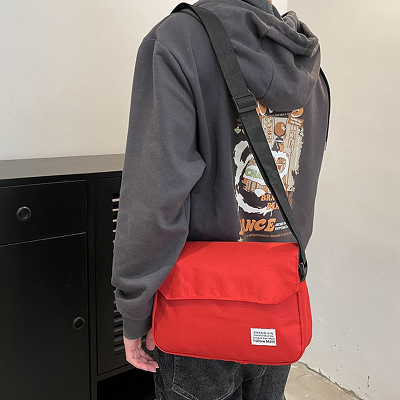 Lightweight Messenger Bag