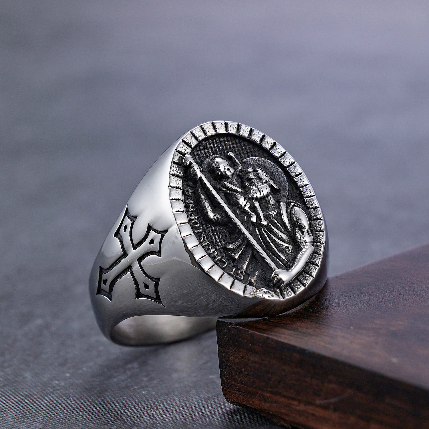 Vintage Silver Men's Cross Ring Detail 4
