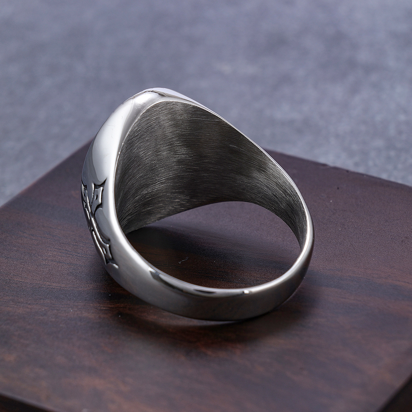 Vintage Silver Men's Cross Ring Detail 3