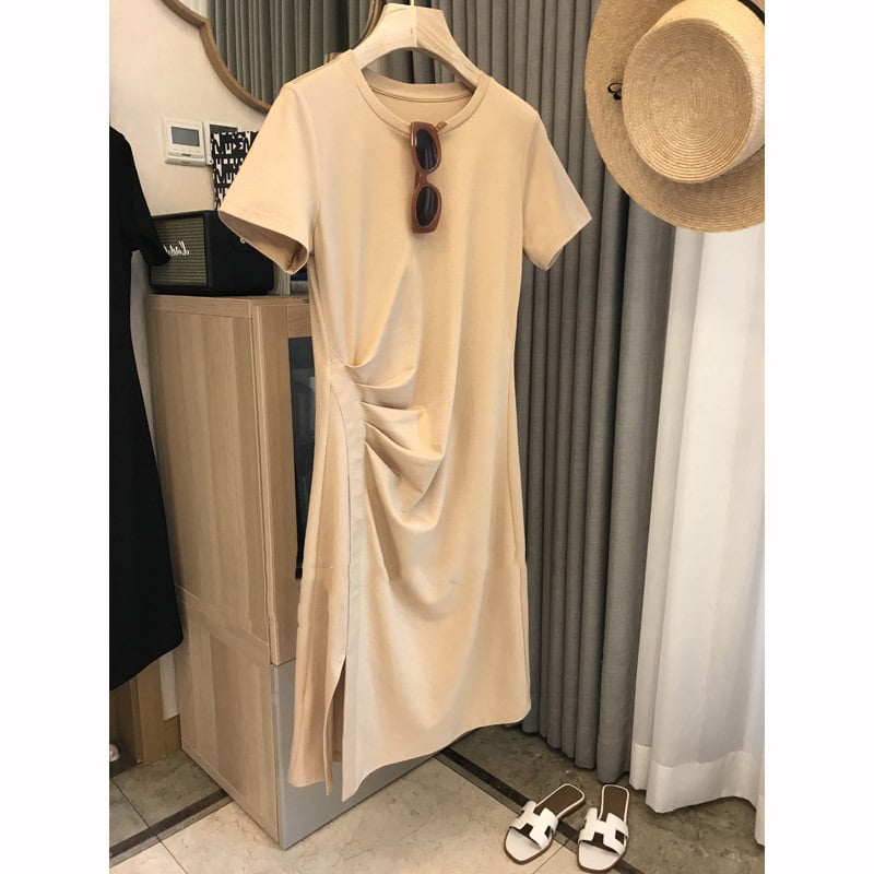 Summer Slim Dress Close-up