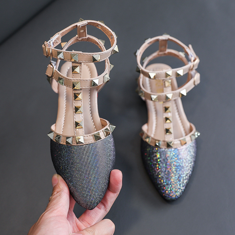 Korean fashion catwalk shoes