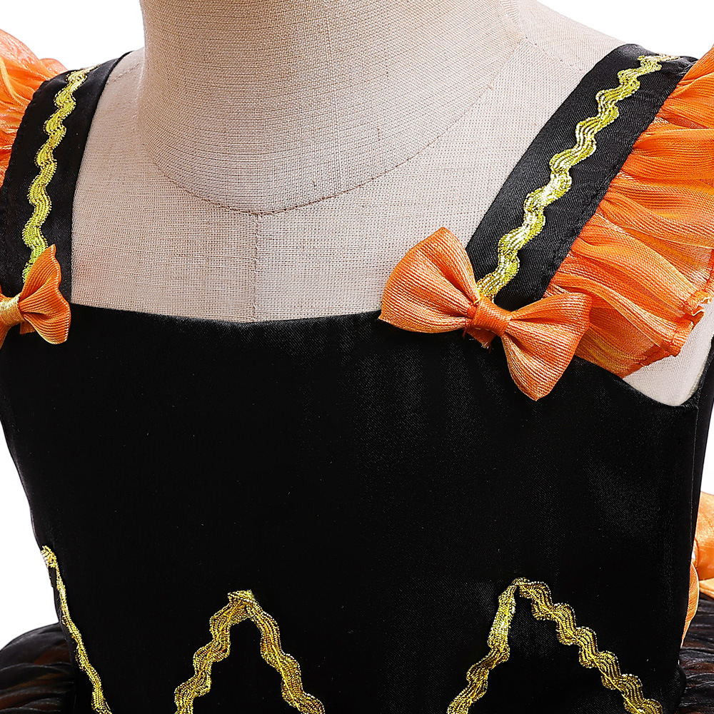 Costume Detail 8
