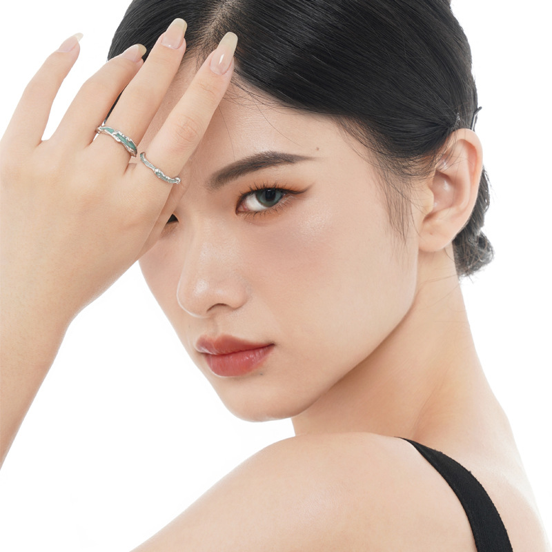 Elegant design of the ring