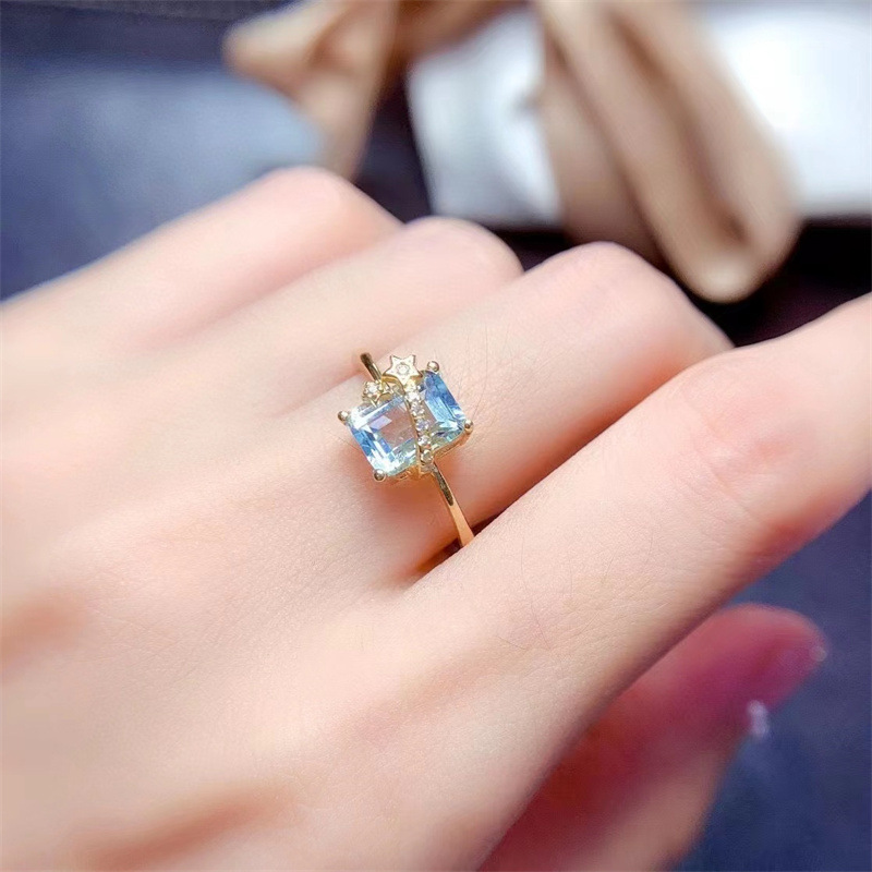 Natural Sky Blue Topaz Ring Image 4