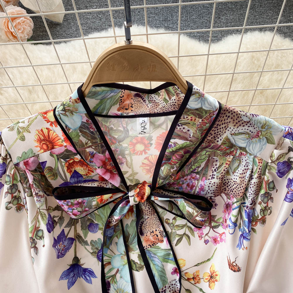 Elegant Floral Dress Image 11