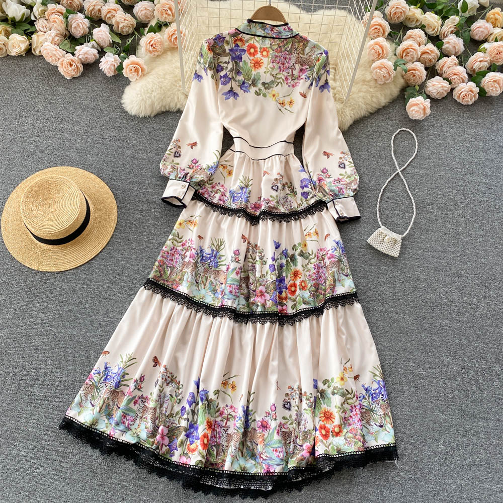 Elegant Floral Dress Image 3