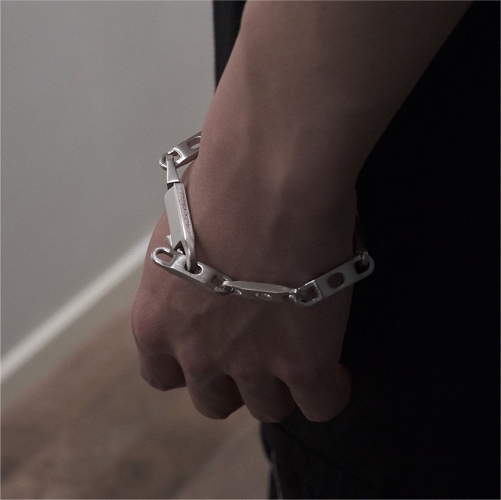Fashion Twist Lock Stitching Bracelet Image 2