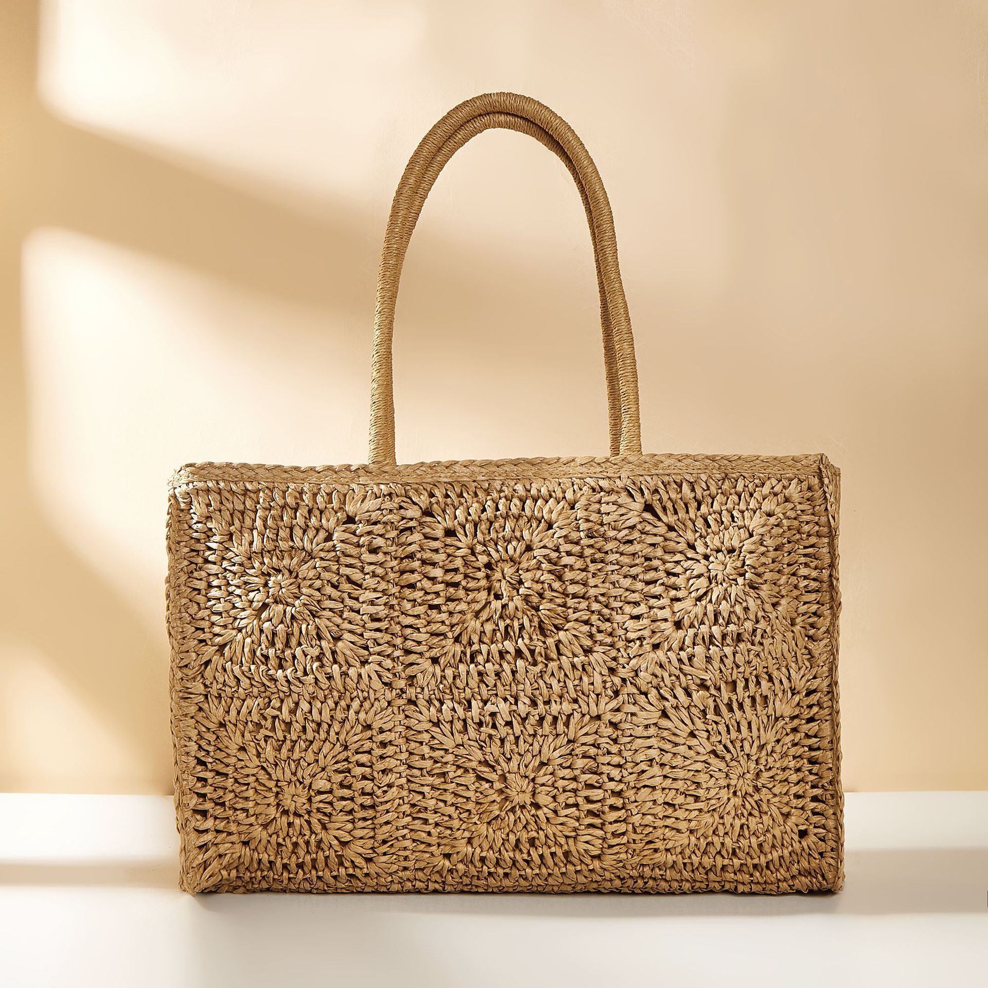 Special-interest Design Ethnic Style Straw Bag Image 3